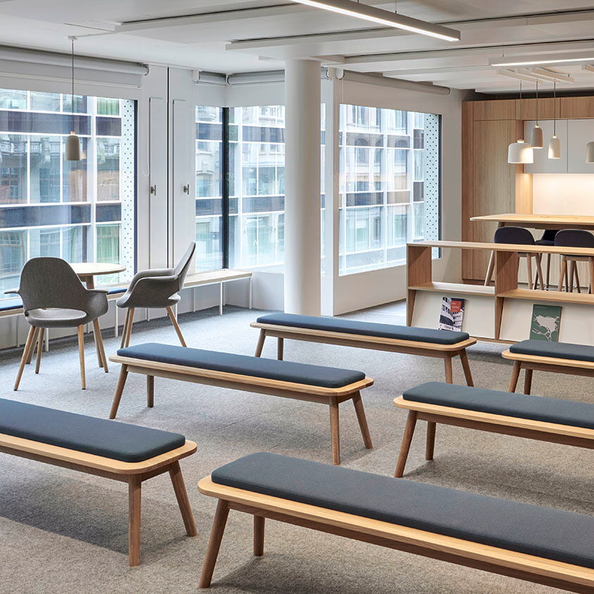 <p>Büroeinrichtung Ref. H4</p>